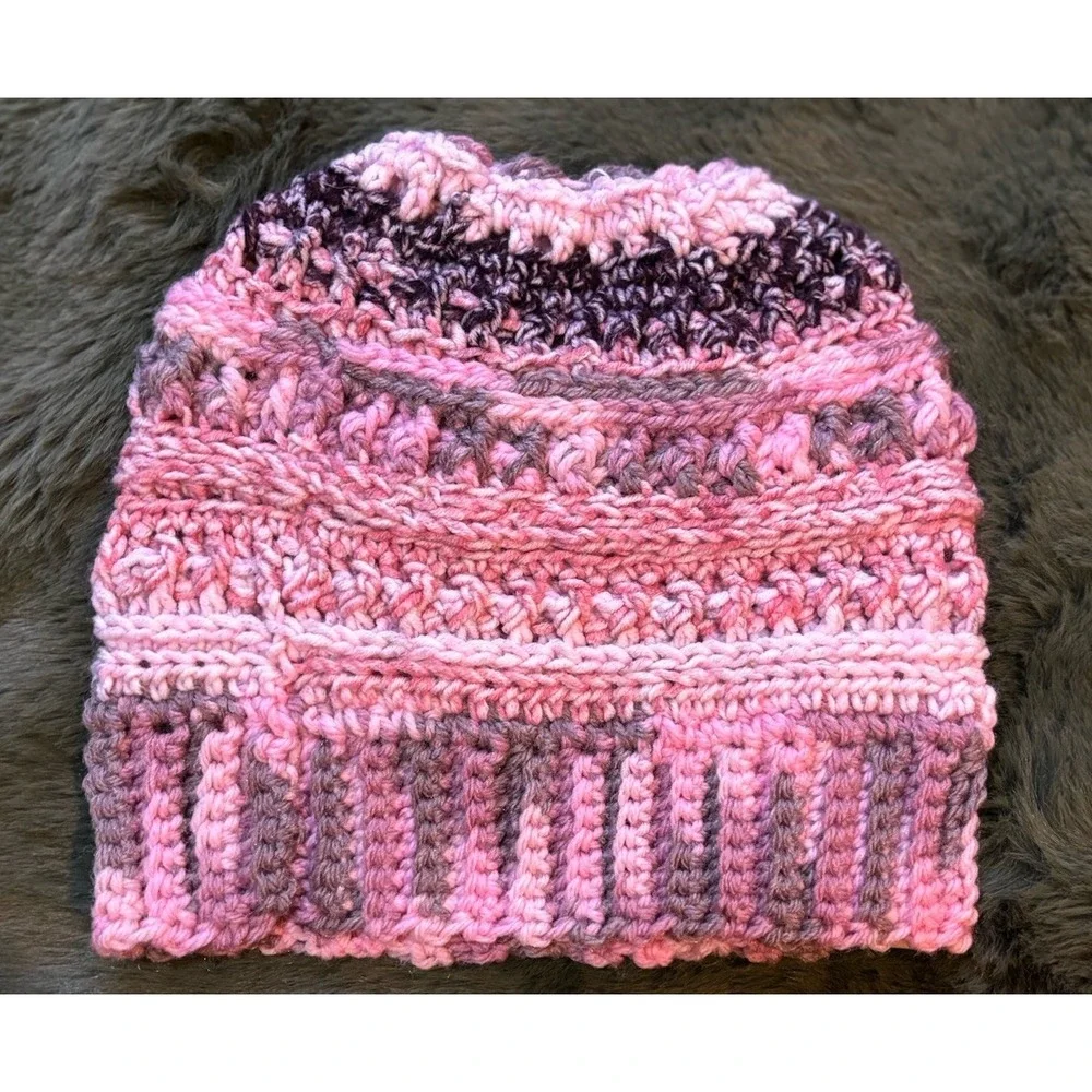 Handmade Crocheted Knit Ponytail Beanie Pink/Black Adult SzLogo Bella‎ Creations